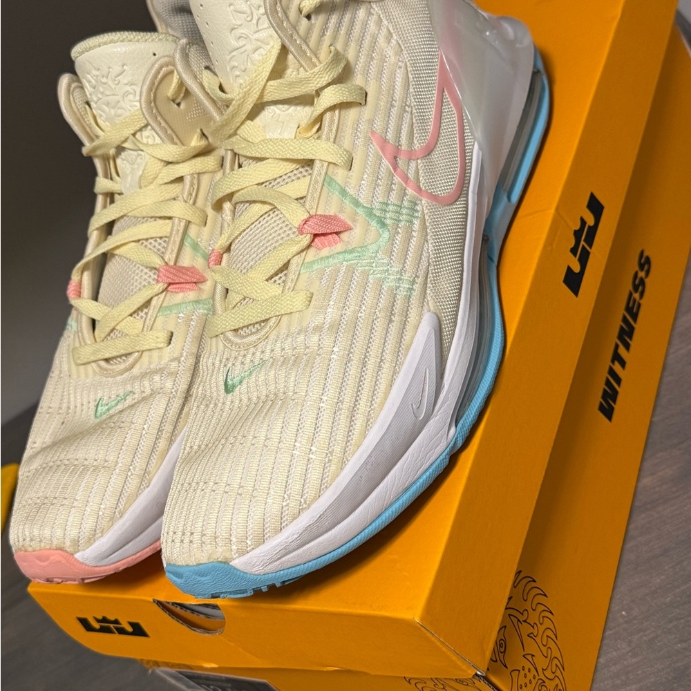 Nike Men’s LeBron Witness VI Multicolor Athletic Shoes